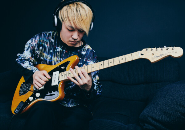 Ryunosuke Yamagishi meets Fender Mustang Micro
