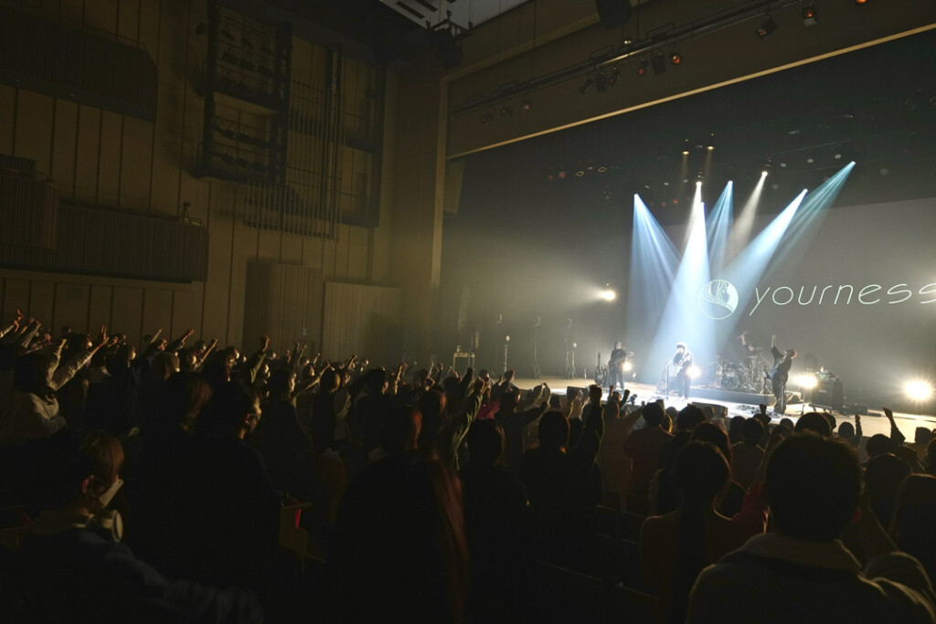 ライブレポート | ユアネス ONE-MAN LIVE TOUR 2022 “6 case” - FenderNews